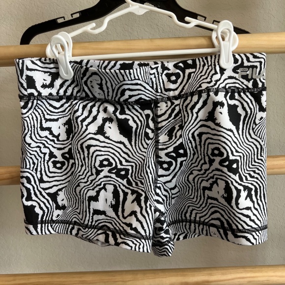 Lot of 11 Fila running shorts! - Picture 7 of 14